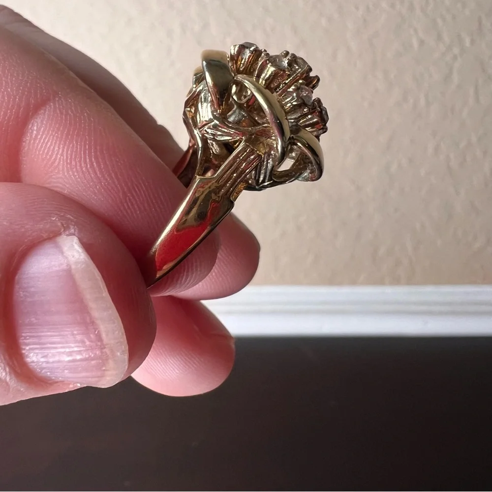 Vintage 18K Gold HGE Ring (Size 7 US) w 9 CZ Stones, Rosette Estate Jewelry, Flo - Picture 3 of 11